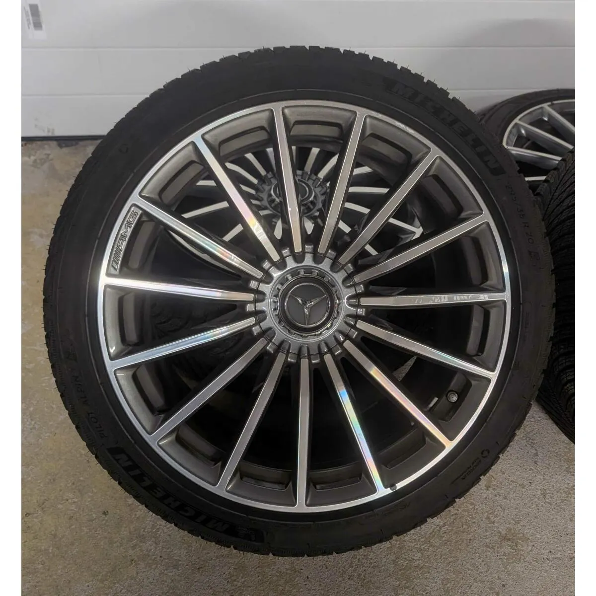 Mercedes-AMG GT 4-Türer X290 Winterräder 20 Zoll Michelin