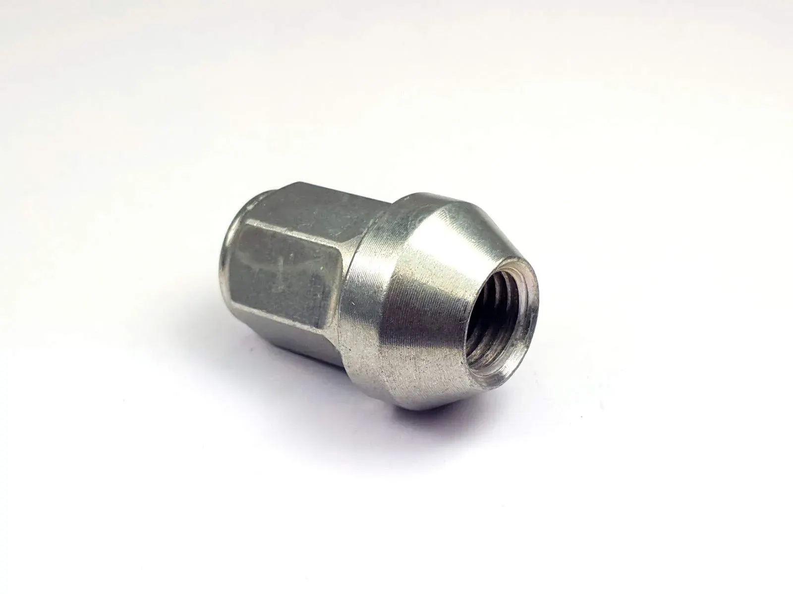 Radmuttern M12x1,5 33 SW19 Kegelbund 60° silber