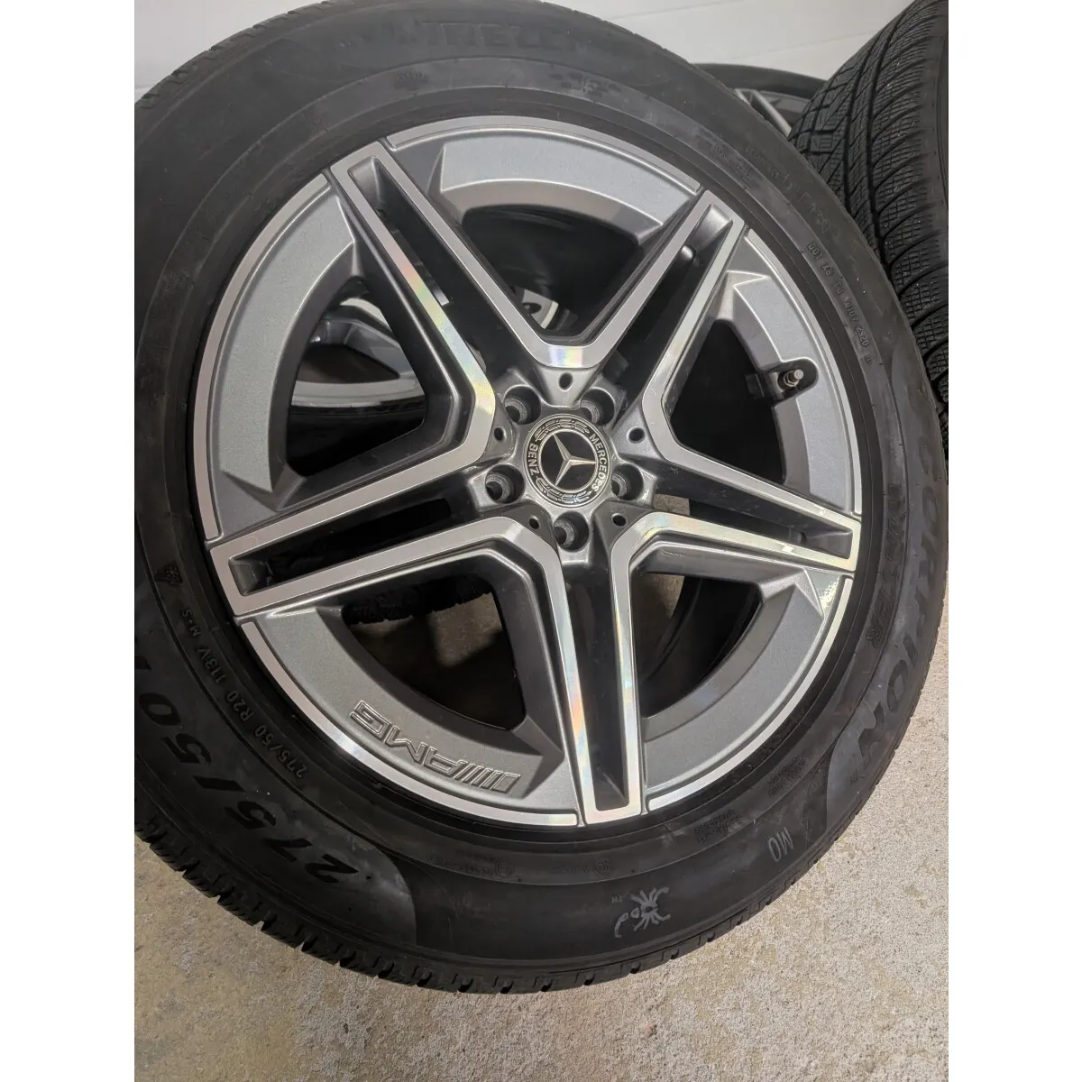 Mercedes GLE V167 AMG Winterräder 20 Zoll Pirelli grau