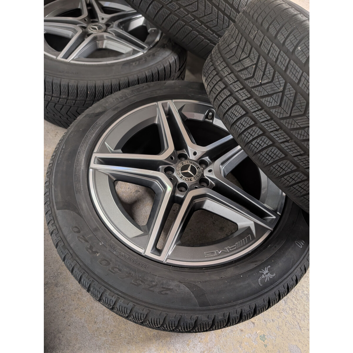 Mercedes GLE V167 AMG Winterräder 20 Zoll Pirelli schwarz