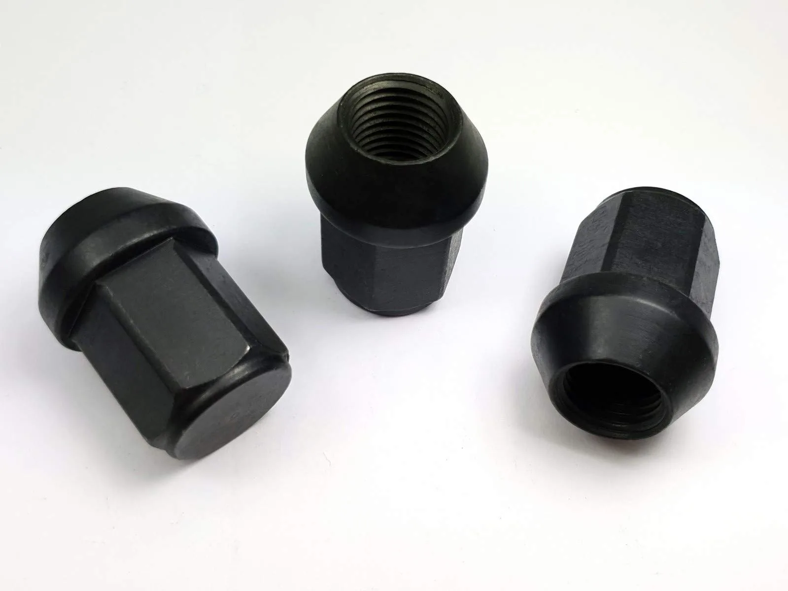 Radmuttern M12x1,25 33 SW19 Kegelbund 60° schwarz