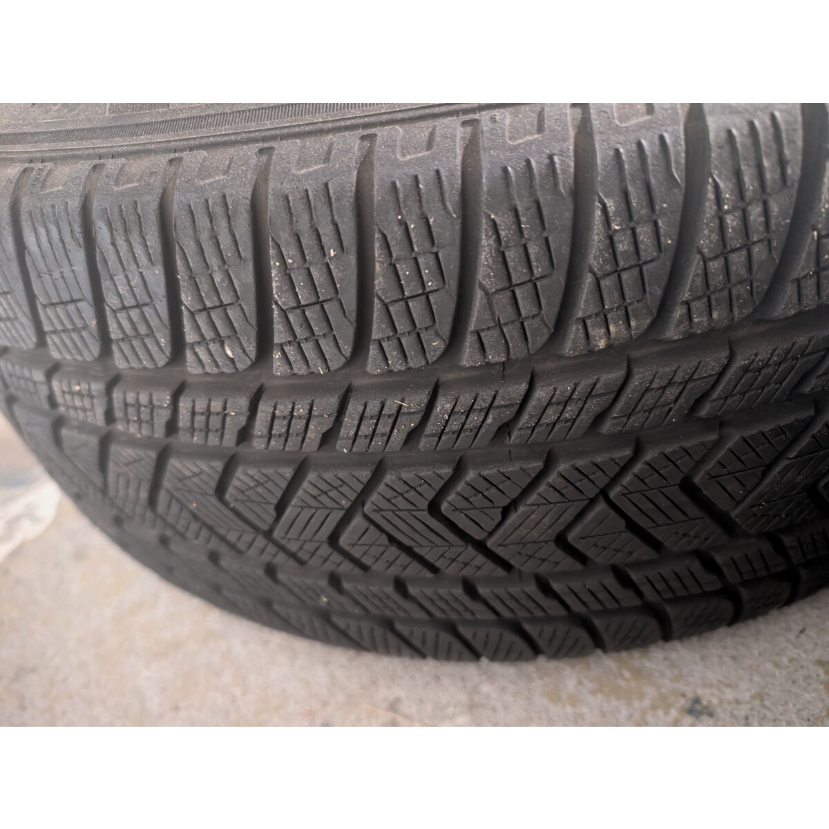 Mercedes GLE V167 AMG Winterräder 20 Zoll Pirelli schwarz