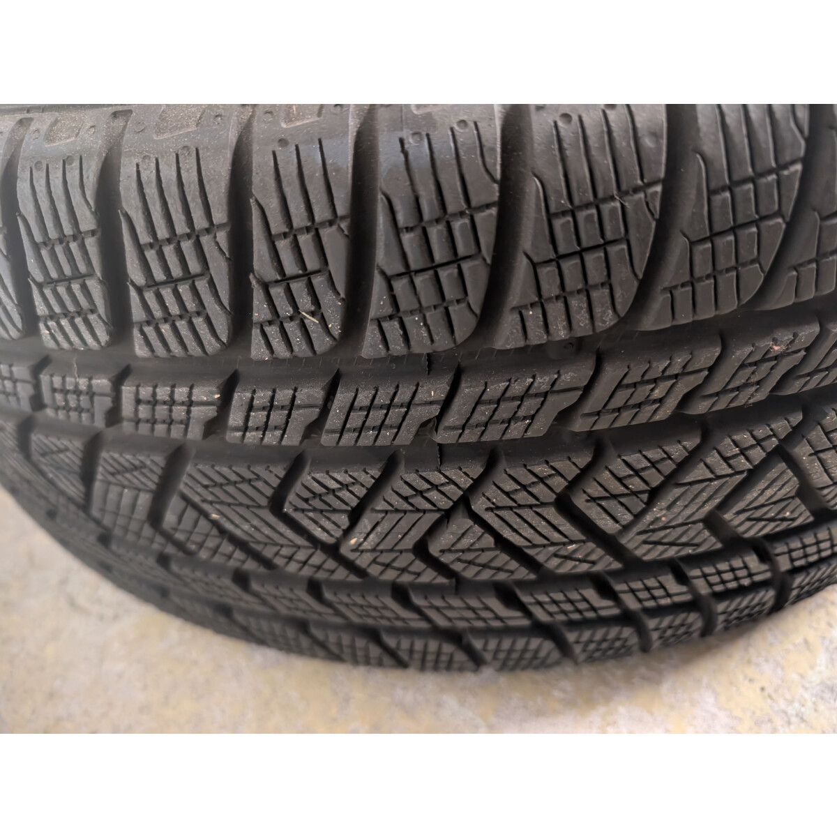 Mercedes GLE V167 AMG Winterräder 20 Zoll Pirelli schwarz